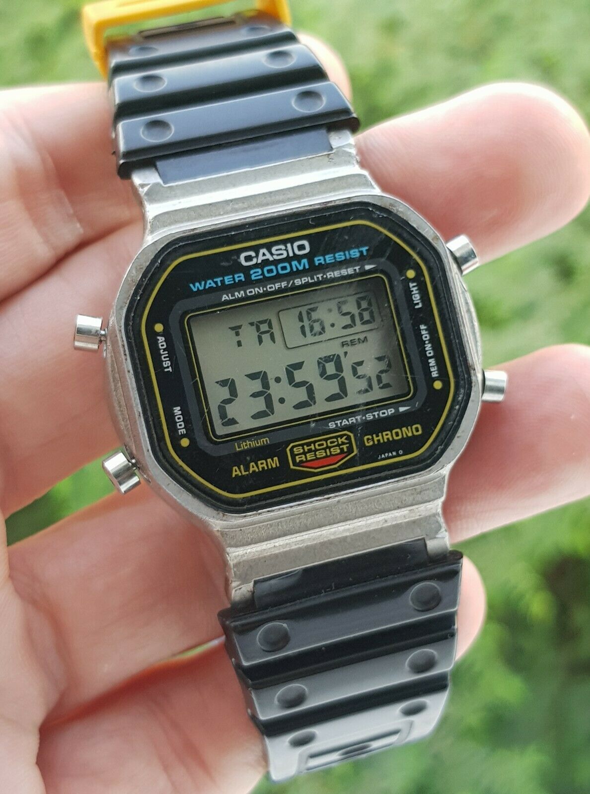 Casio G-Shock DW-5600 Mod.901 Japan H 200M Digital Watch