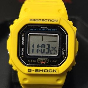 Casio G-SHOCK 3230 Men's DW-6900MF RARE BLACK/PURPLE Watch Great