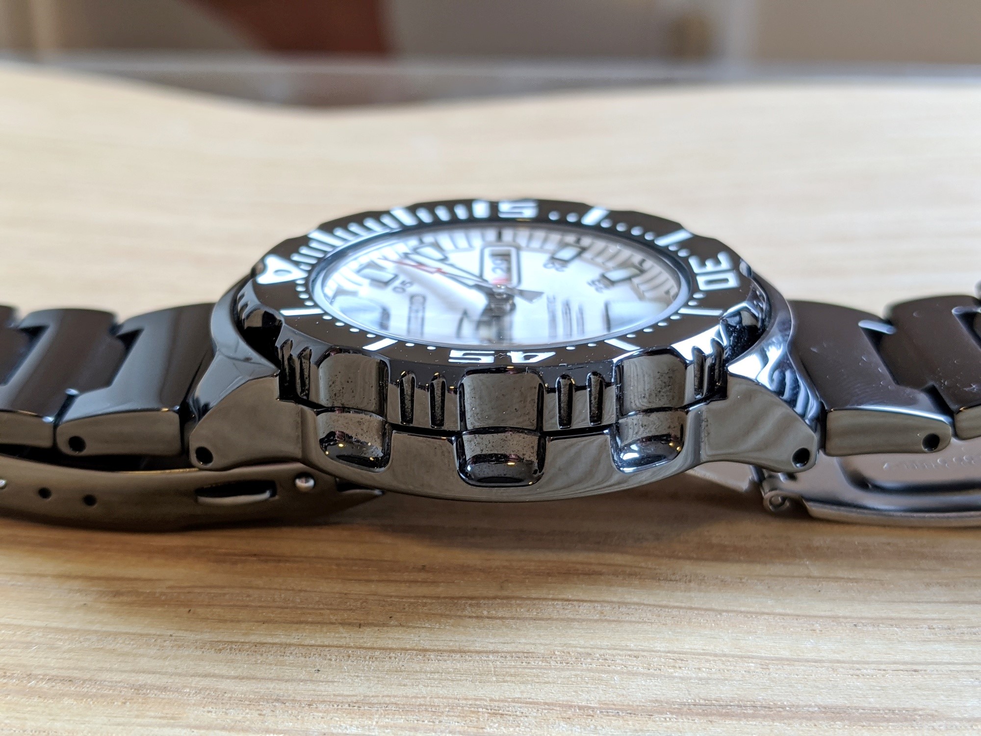 Seiko SZEN006 White Dial Gen 1 Night Monster | WatchCharts Marketplace