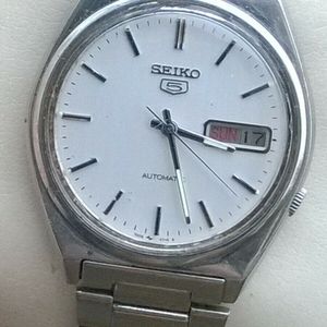 Seiko 5 Mens Vintage Automatic Watch 7009-3140 | WatchCharts