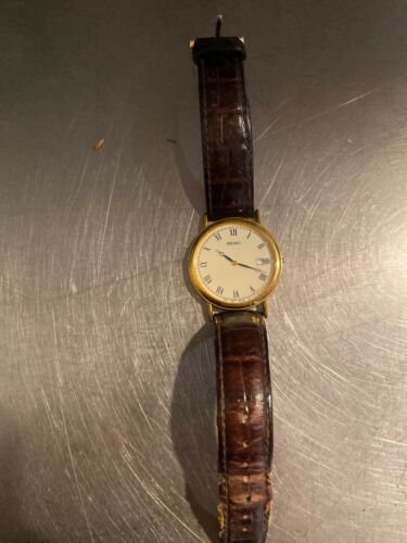 vintage seiko 7n39-0a19 quartz Romen Numeral men watch