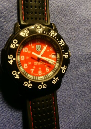 Mens LUMINOX Watch Series 3000/3900 v3 Red Navy Seals