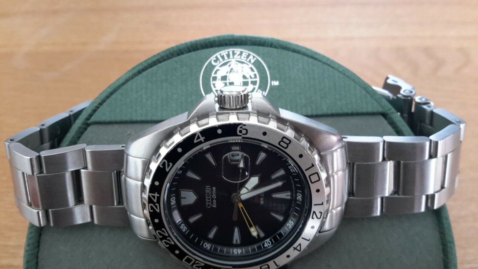 CITIZEN ECO DRIVE GMT WATCH B876 S005213 STEEL RARE ROTATING BEZEL STEEL  DATE | WatchCharts Marketplace