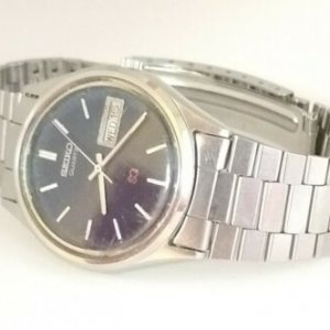 Vintage Seiko 8c23-6010 Men's Blue Dial Watch | WatchCharts