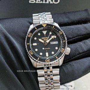 Seiko 5 5KX Black with Gold Index Men's Automatic Casual Watch SRPD57  SRPD57K1 | WatchCharts