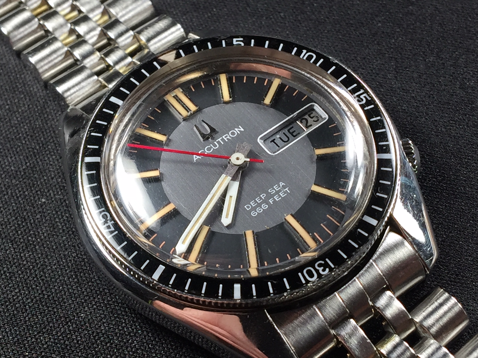 Bulova accutron hot sale deep sea