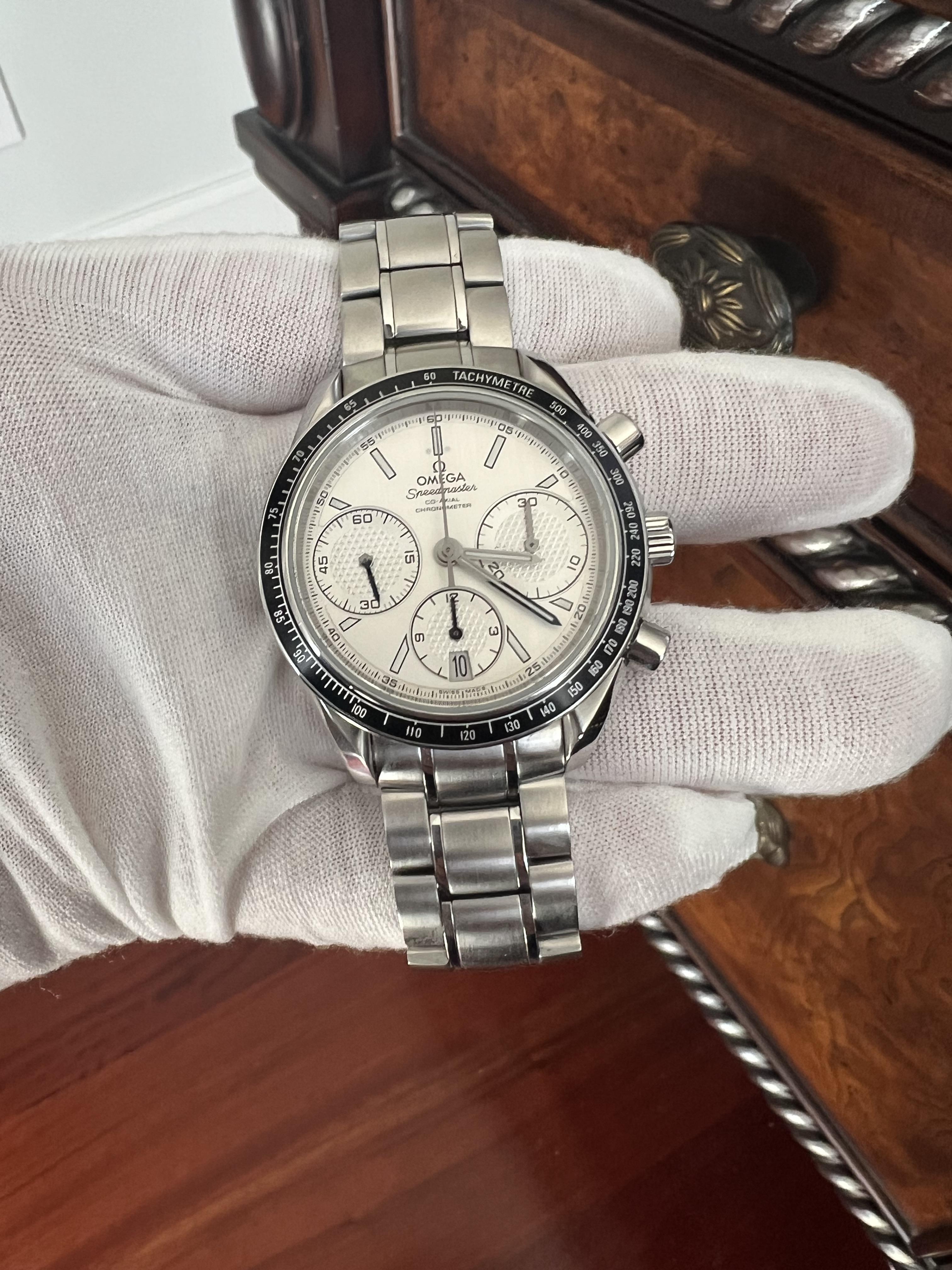 Omega Speedmaster Racing 326.30.40.50.02.001