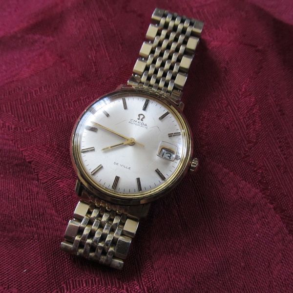 VINTAGE OMEGA DEVILLE AUTOMATIC WATERPROOF WRISTWATCH # 166033