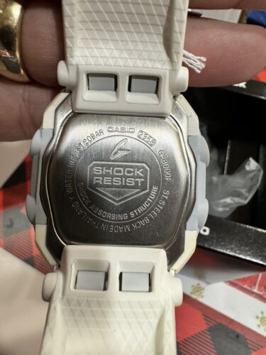Casio G-shock G-8000 G-8000F-7 Digital White Rare Watch Brand new