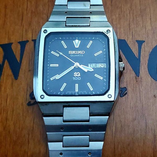 VINTAGE SEIKO SQ 8123-504A Day/Date 100m Quartz Men's Japan Made