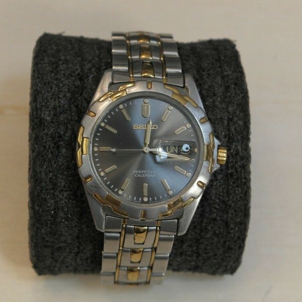 seiko-perpetual-day-date-calendar-watch-8f33-0029-watchcharts