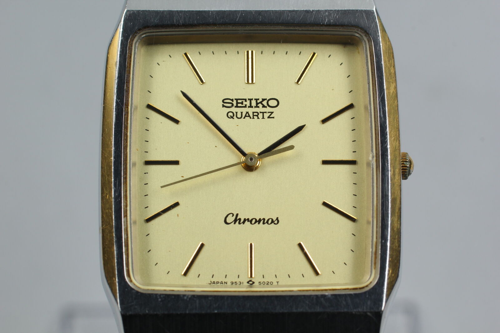 SEIKO Chronos 9531-5020 Gold Dial Tank Quartz Midsize Vintage