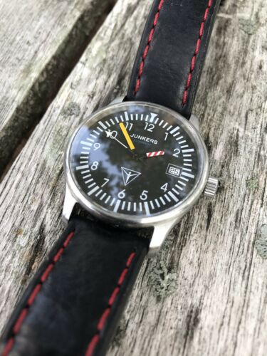 Montre JUNKERS 6056-3 Pour Homme - Boîtier Élégant Avec Mouvement ETA 2824-2 Et Cadran Bleu Profond