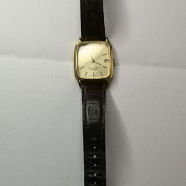 lorus mens watch V732-5A50 leather strap gold face water resist