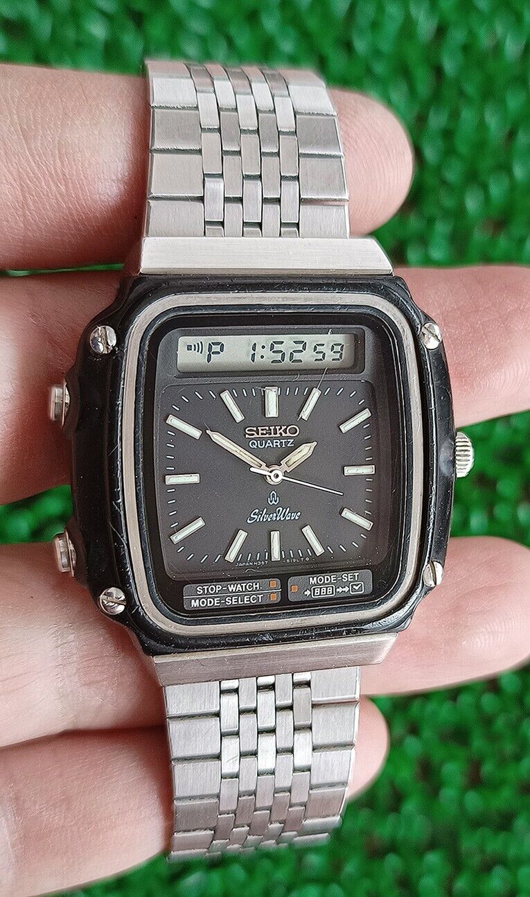 VINTAGE SEIKO SILVERWAVE DIGITAL - ANALOG QUARTZ H357-5120 ALARM