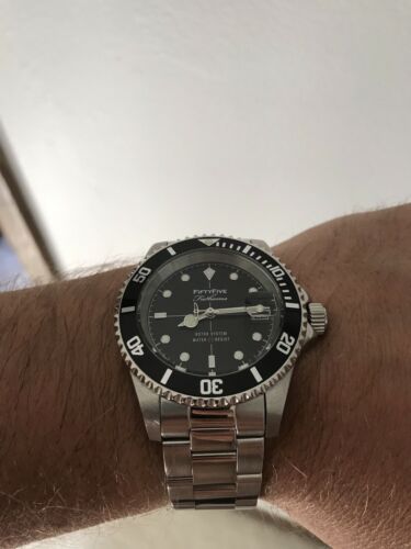 invicta fifty five fathoms