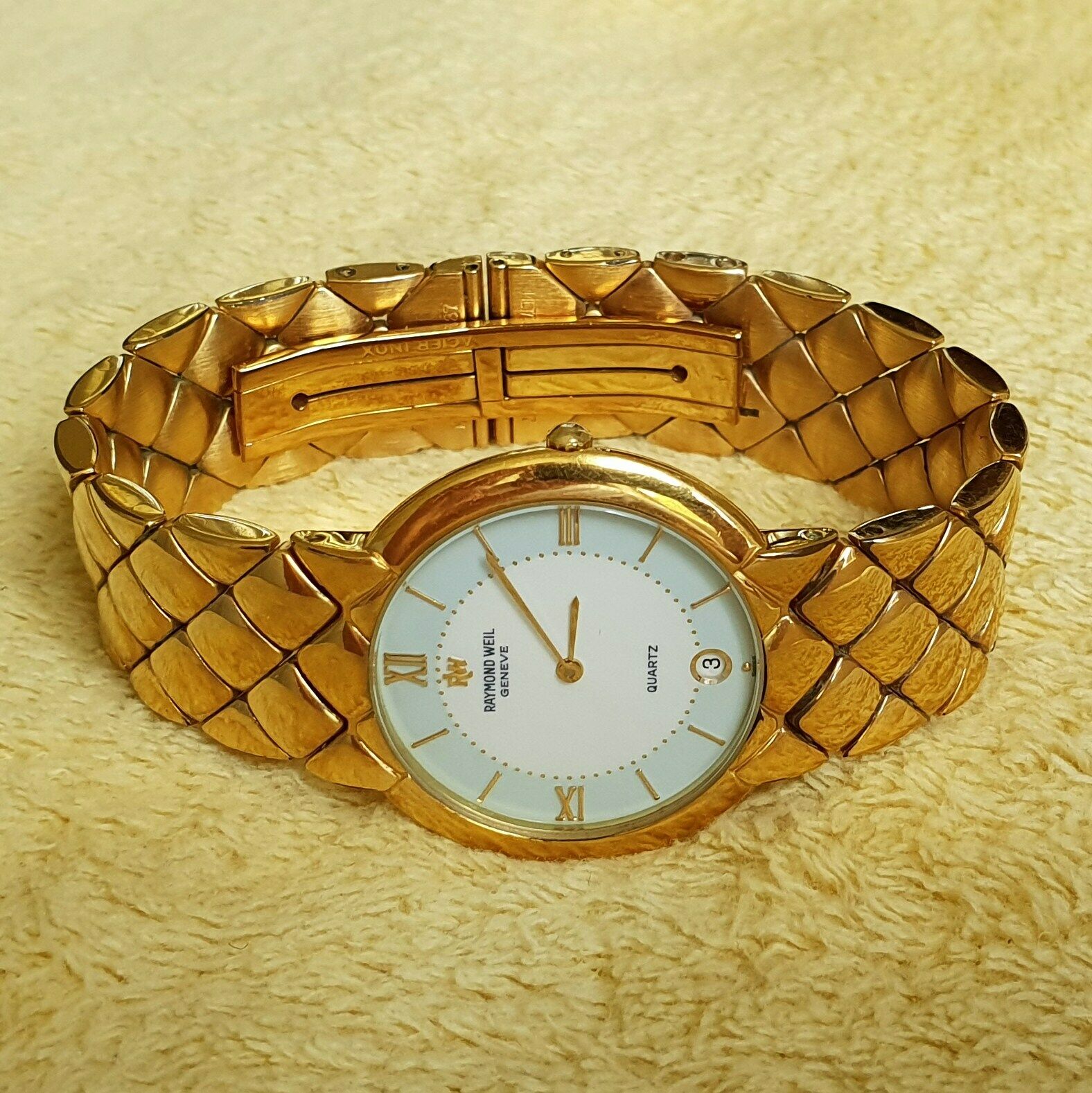 Raymond Weil 9131 18k Gold Plated Men's/Women's Watch 32mm Raymond Weil 9131 18k Gold Plated Men's/Women's Watch 32mm