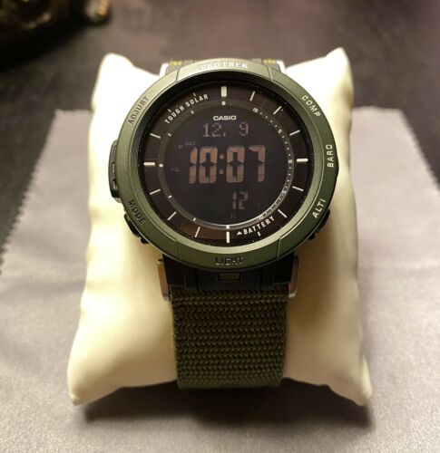 Casio Pro Trek PRG-30B-3JF Green Solar Wristwatch. Compass