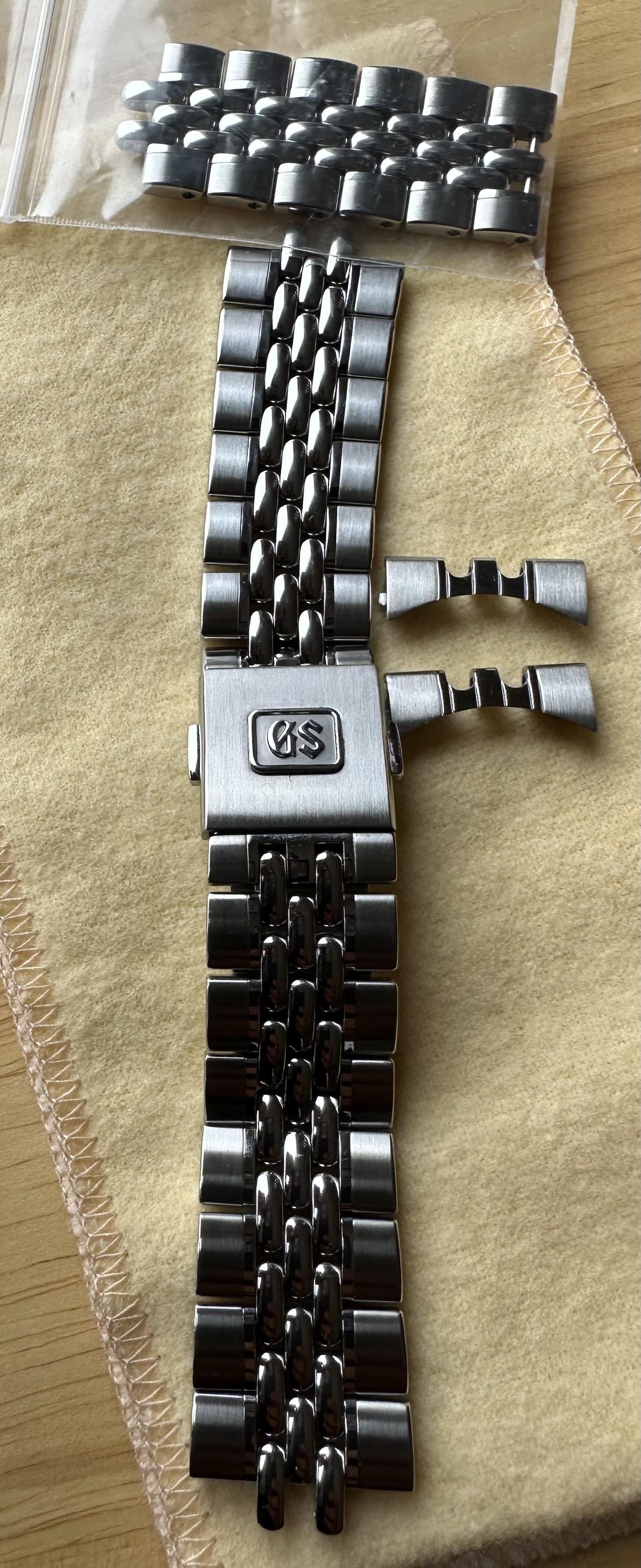WTS] 2023 Grand Seiko SBGW287 Cherry Red - Full set with OEM
