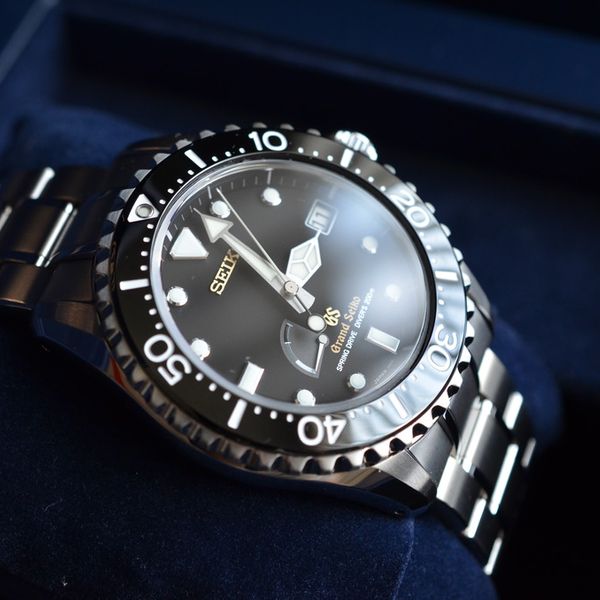 SOLD: Grand Seiko Diver's 200m Titanium Spring Drive SBGA031, 1 mo. old ...