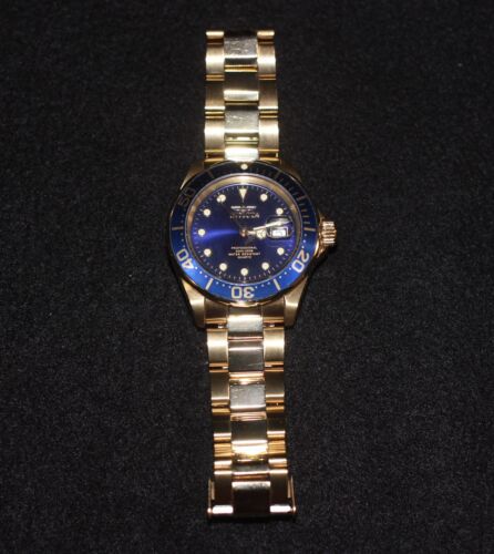 Invicta Pro Diver Men Model 17058 Blue Dial Gold Tone Men s Watch