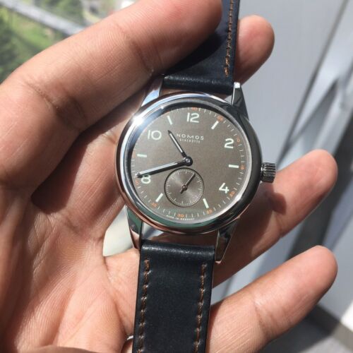 Nomos Club Dunkel (704) WatchCharts