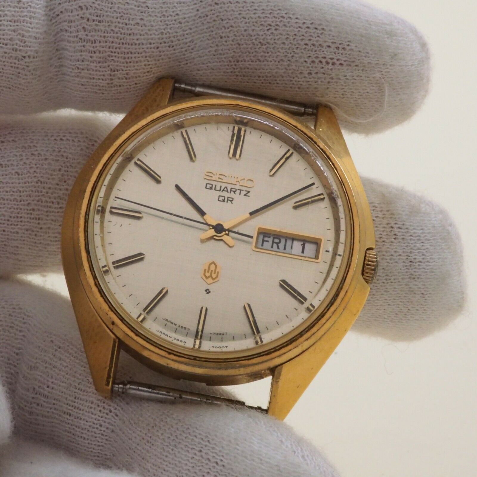 Vintage SEIKO QUARTZ QR 37mm Day-Date Gold  for Parts/Repair |  WatchCharts