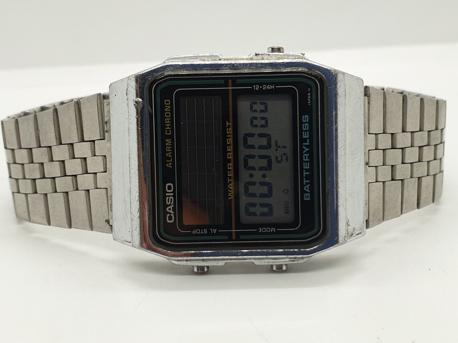 vintage Casio Batteryless Digital Quartz 668 AL-180 wristwatches