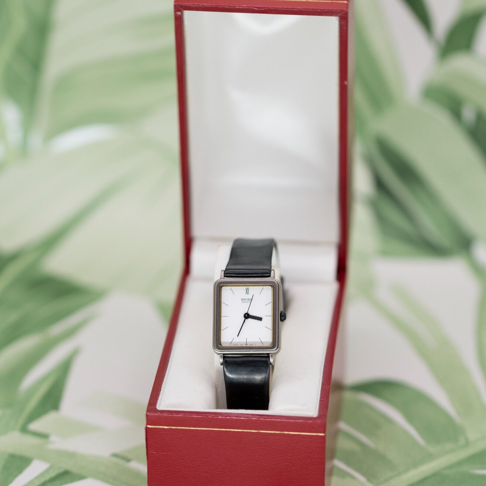 1984 SEIKO 7321-5460 RTW010 AVENUE LADIES VINTAGE ANALOGUE  display picture 1