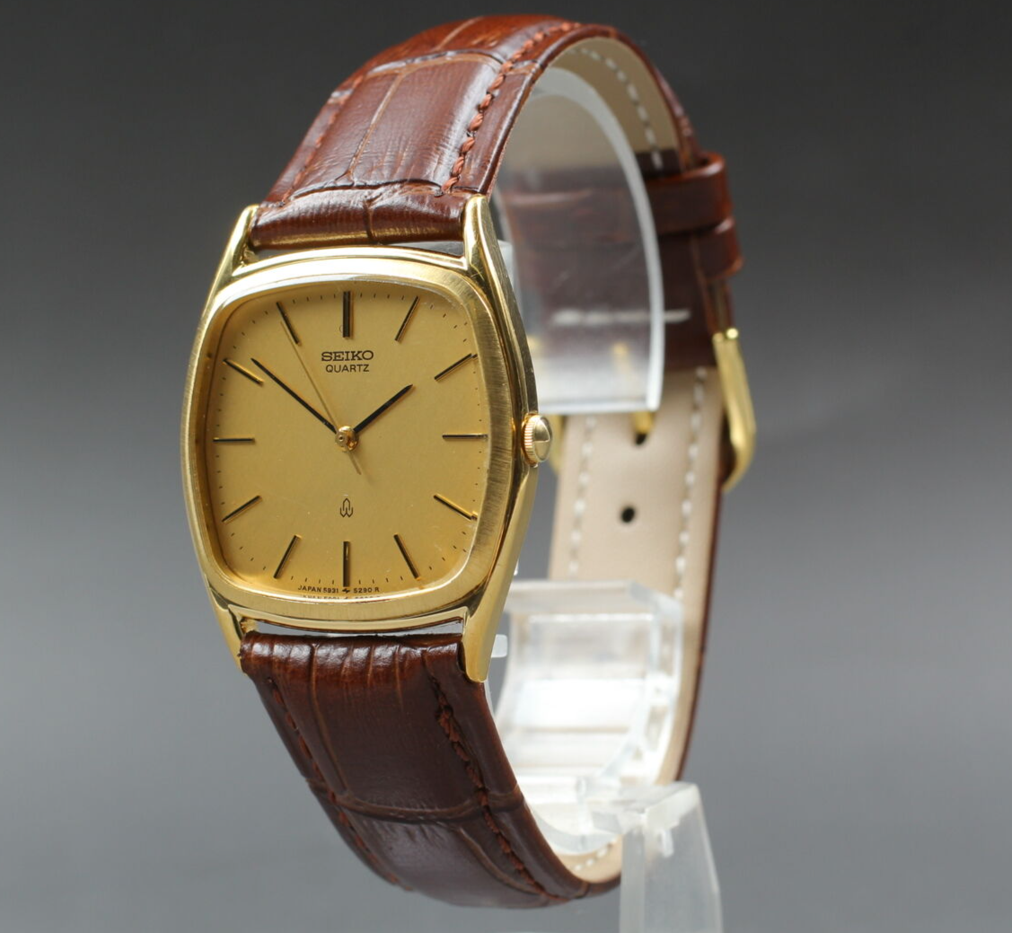 新品電池 SEIKO セイコー5931-5270 腕時計 1980年製 シャリオ Vintage 1980 [Near MINT] SEIKO Chariot 5931-5270 Gold Quartz