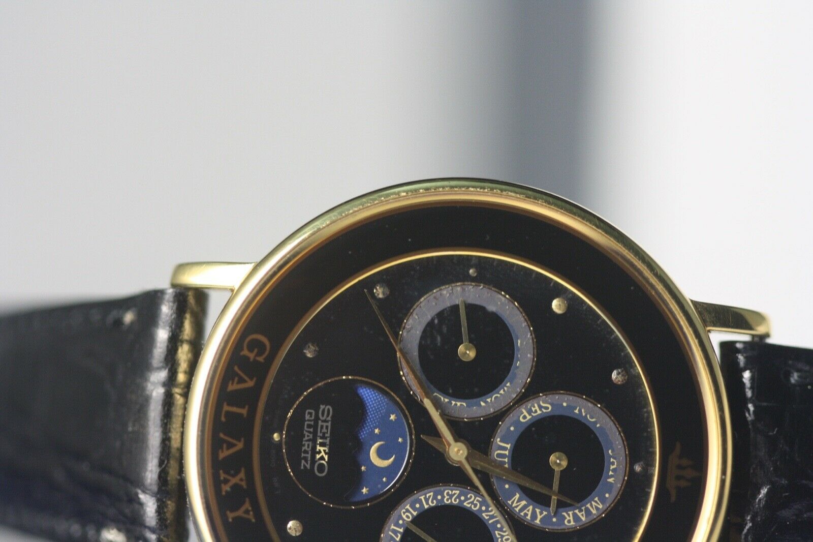 Men's SEIKO Vintage MOON PHASE 5Y88-6010 VERY RARE watch.Factory