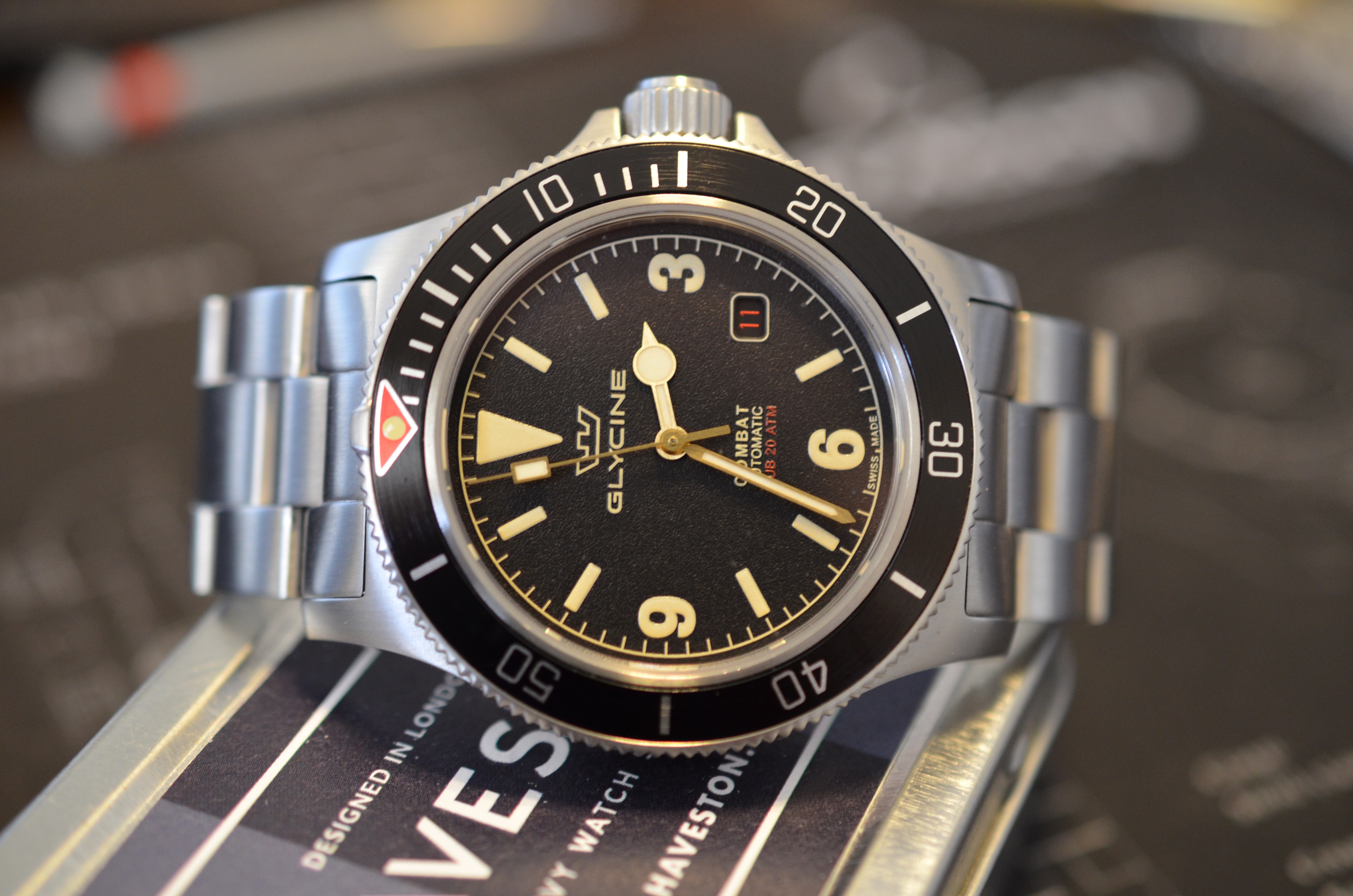 Glycine GL0261 Combat Sub WatchCharts Marketplace