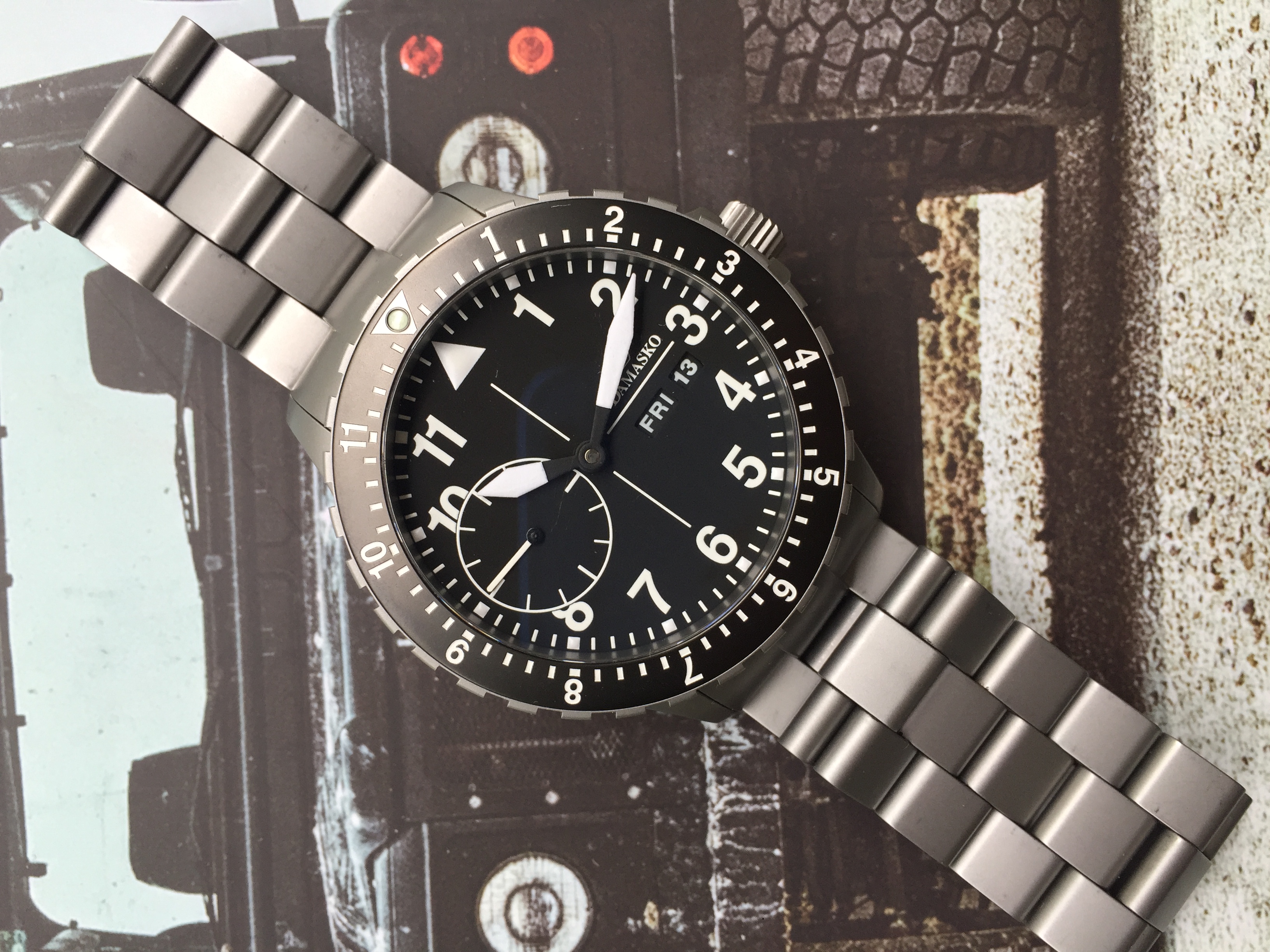 Damasko in house clearance movement