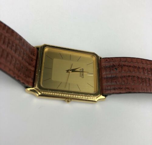 Seiko 9521 - 5040 Swiss Quartz Stainless Steel Case Gold Tone