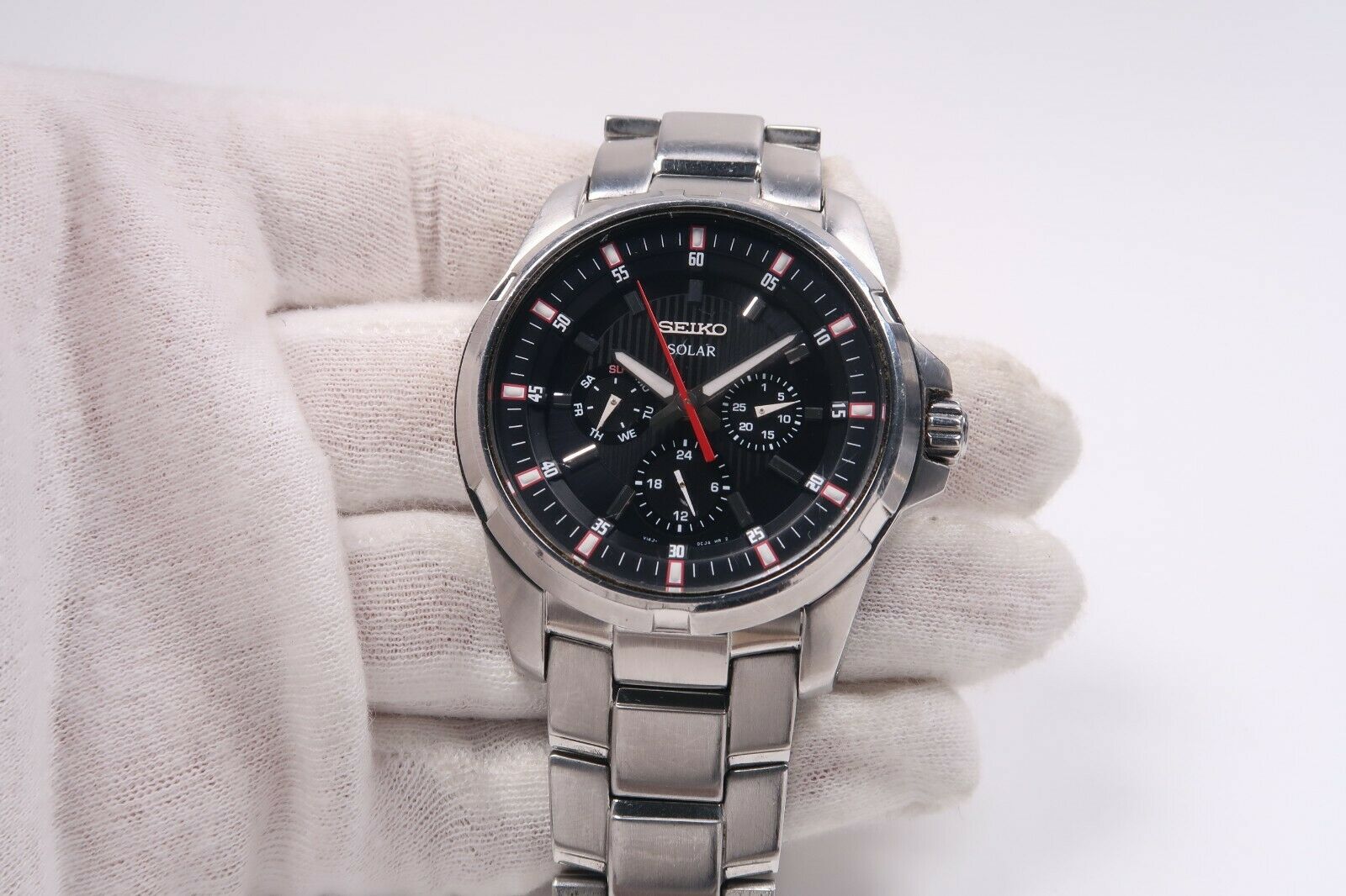 SEIKO SOLAR V14J-0BK0 Mens Watch NEW RECHARGEABLE BATTERY