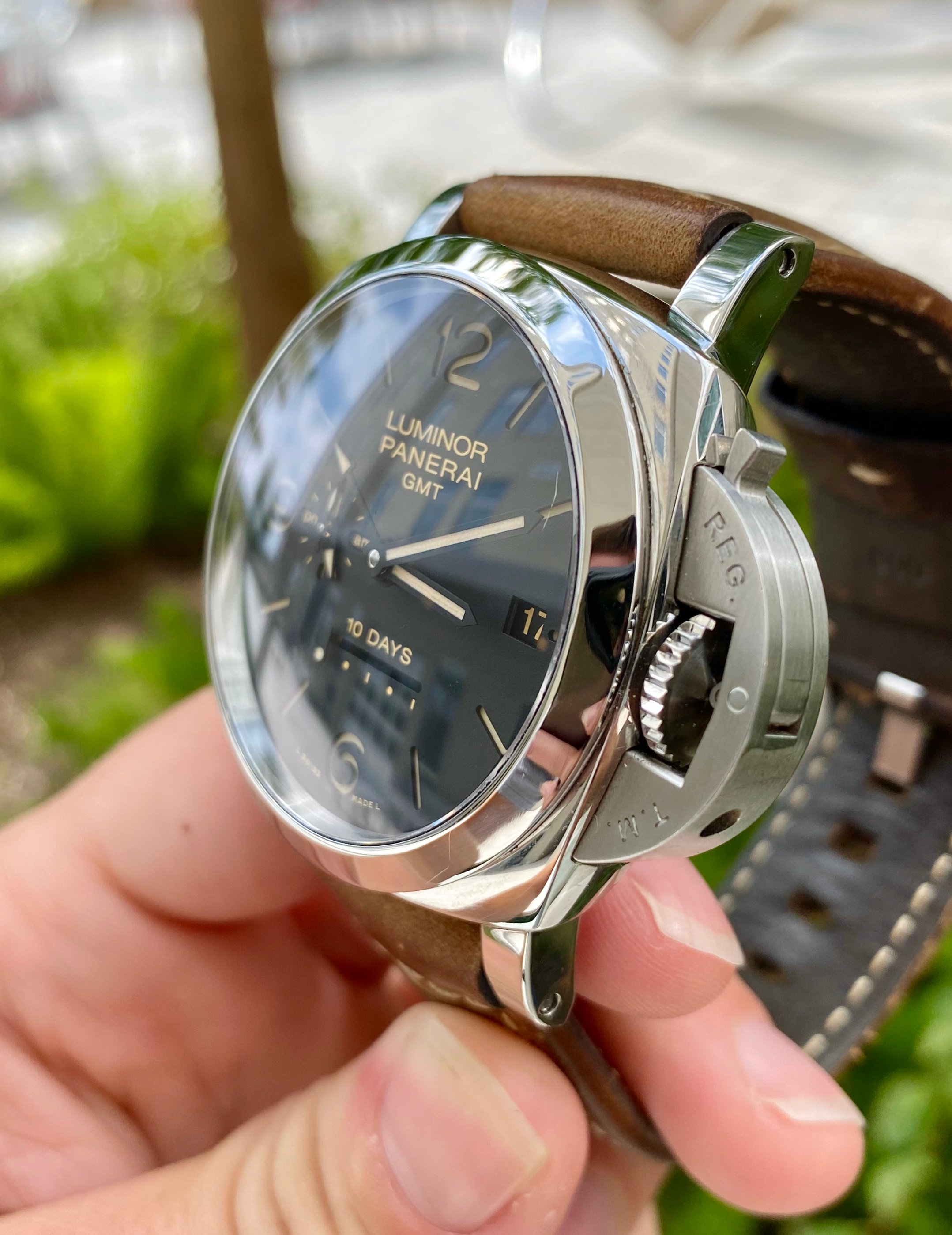 Panerai 533 Luminor 1950 GMT 10 Days Automatic Power Reserve Black