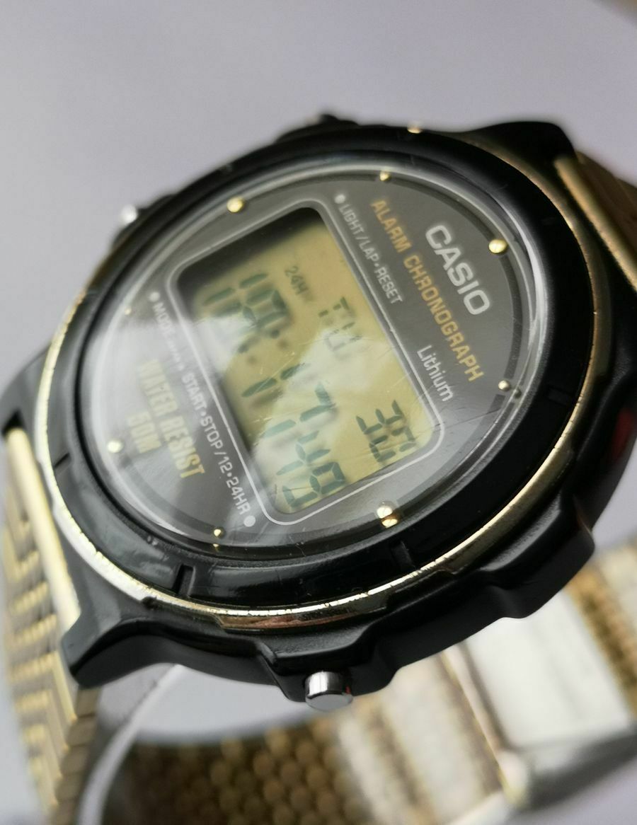 Vintage rare year 1987 Casio W-76 module 593 men's quartz digital