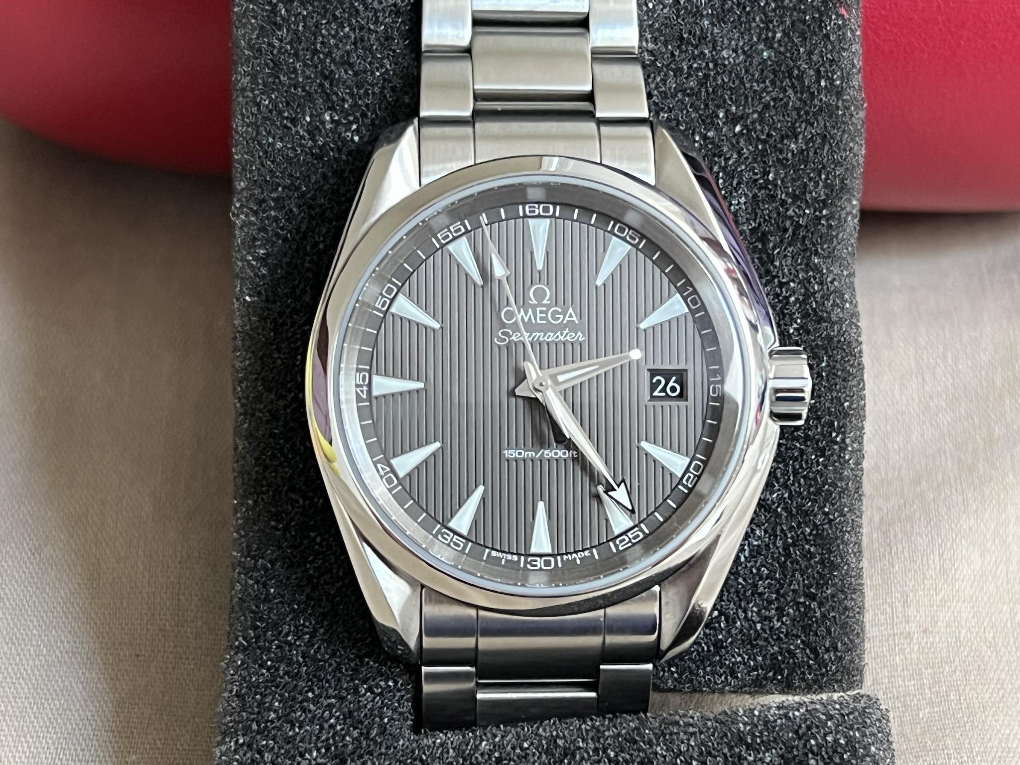 Omega aqua discount terra 38mm quartz