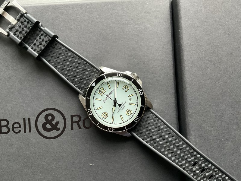 2 950 USD FS Bell Ross BR V2 92 FULL LUM Limited Edition