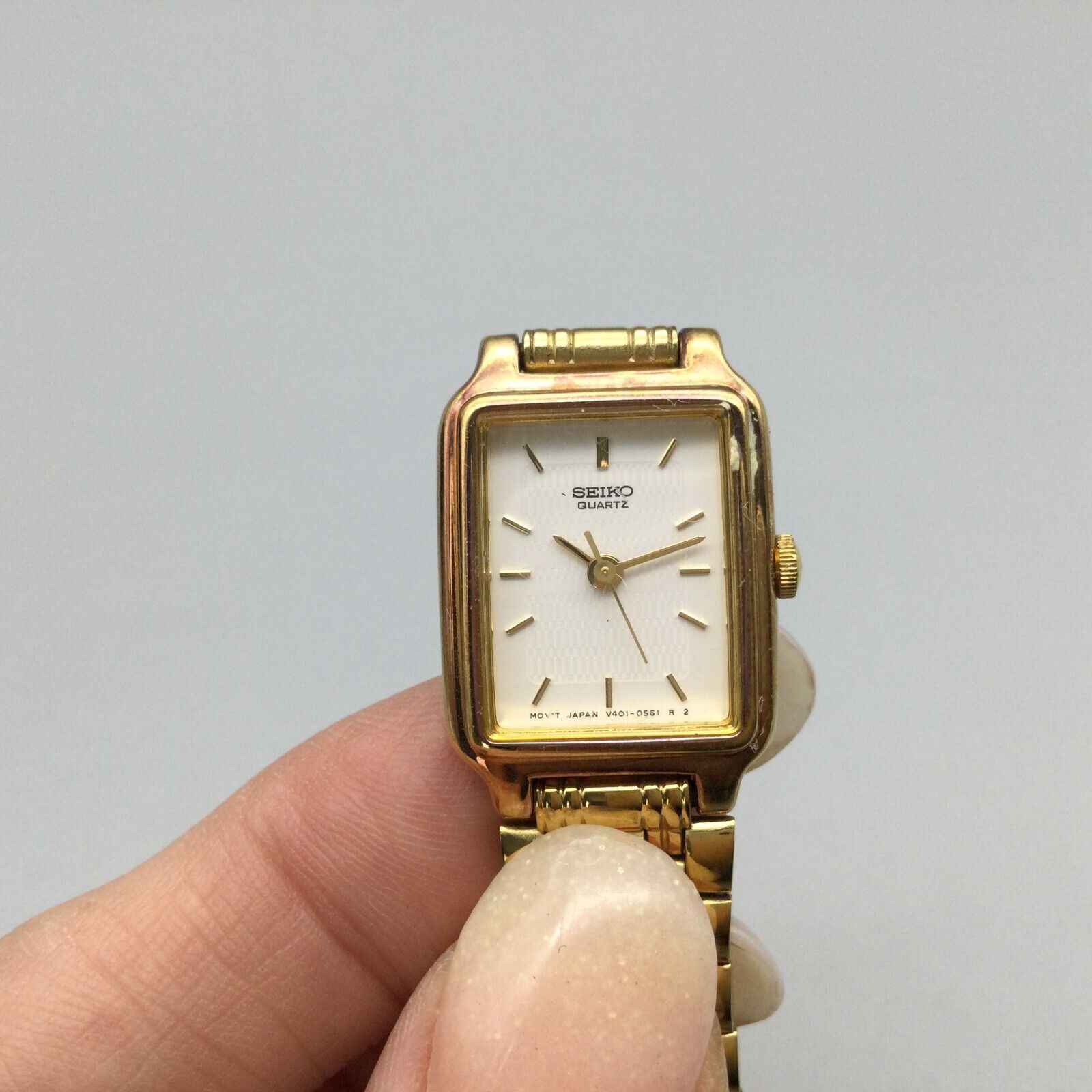 Vintage Seiko Tank Watch Women 17mm Gold Tone V401 5129 New