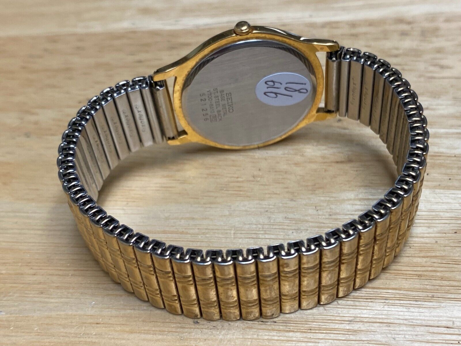 マブページ SEIKO V700 SEIKO Quartz Watch for Men V700-8A13 | WatchCharts Marketplace