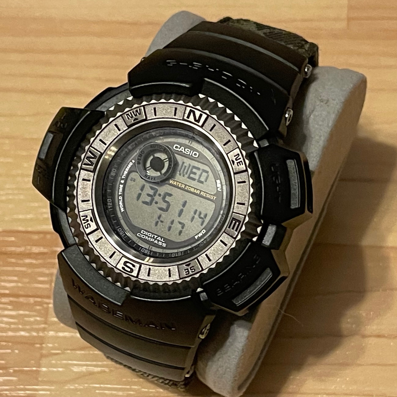 【未使用品】CASIO DW-9800AR-3T WADEMAN カーキ 腕時計 DW-9800AR-3T