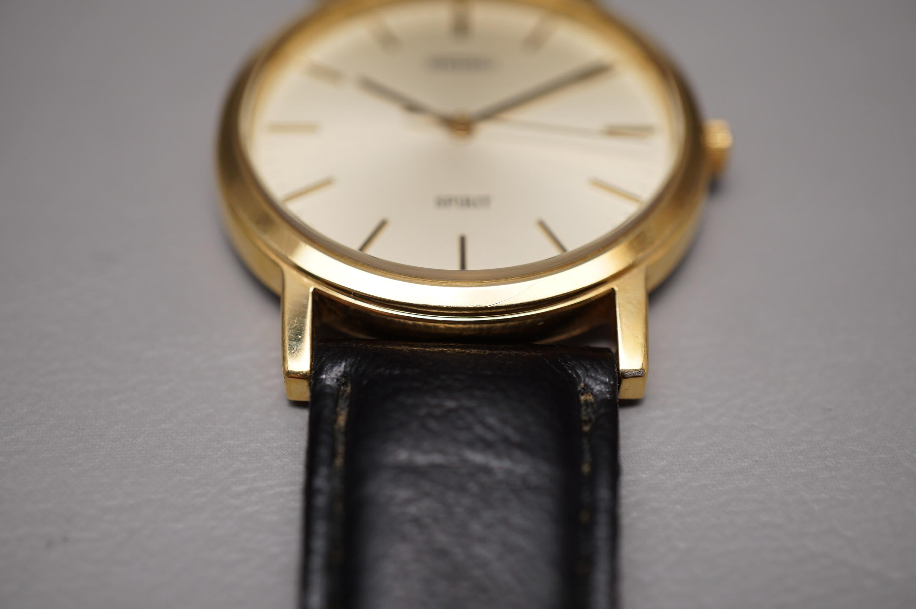 【JUNGHANS】ASTRA QUARTZ WJA-11039Mゴールド JUNGHANS】ASTRA QUARTZ WJA-11039Mゴールド