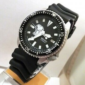 Seiko Ceramic Black Snoopy Peanuts Automatic Scuba Divers Date Watch Custom  7002 | WatchCharts