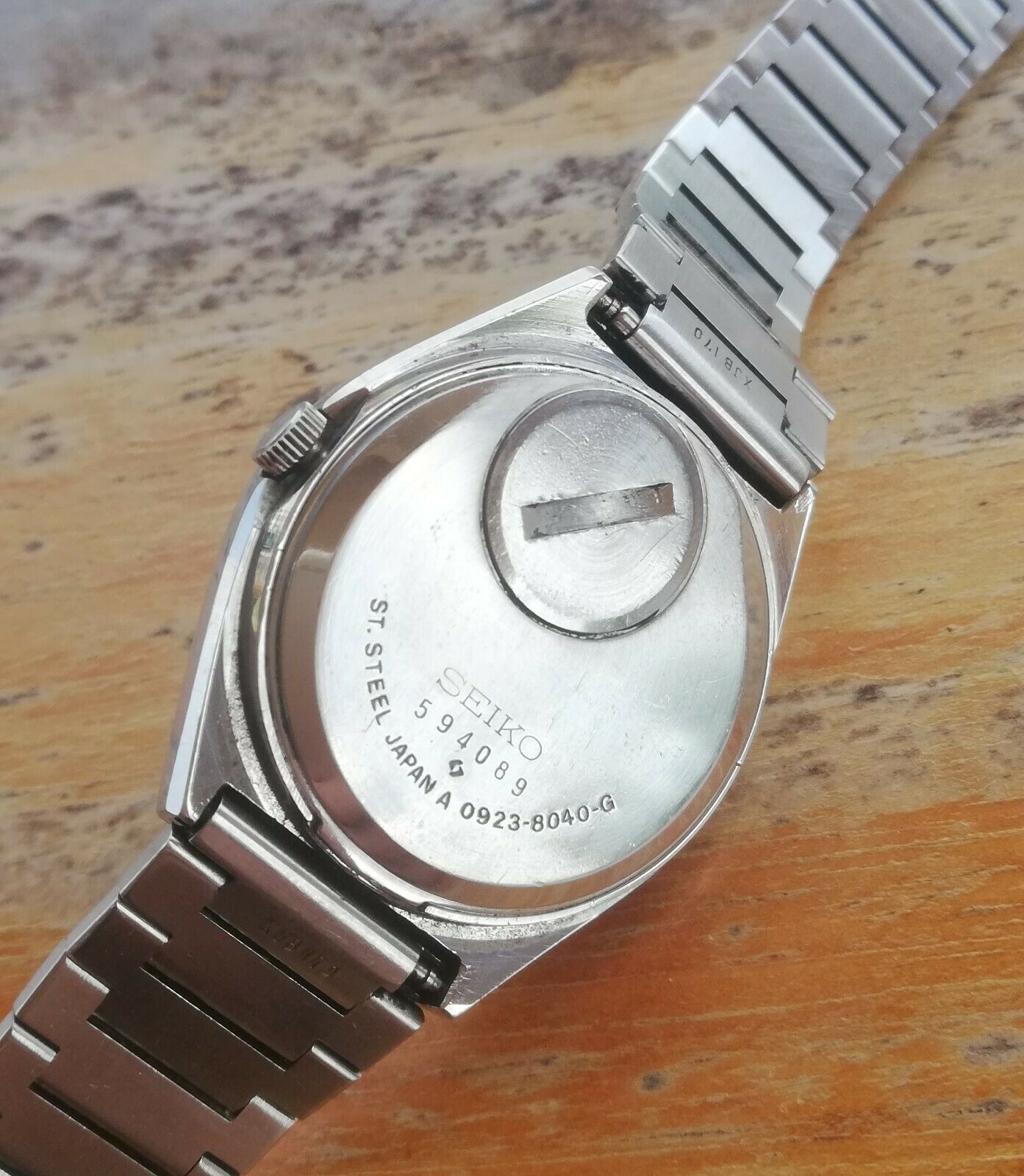 Vintage Seiko Quartz QZ JDM 0923 8040 September 1975 (SQ