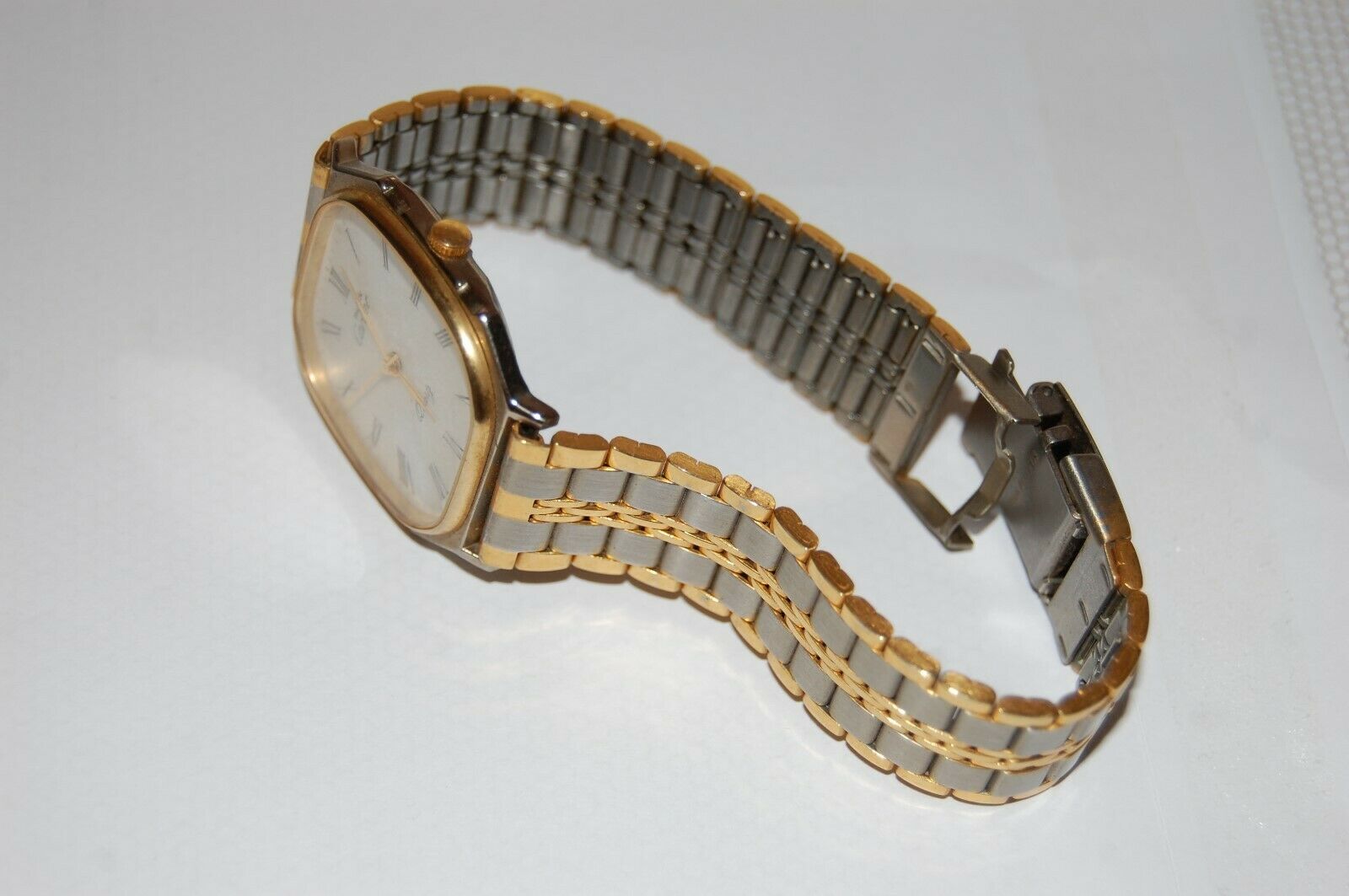 Cartier　VINTAGE Cartier Tank w/Mother of Pearl Dial & Pyramid Bracelet