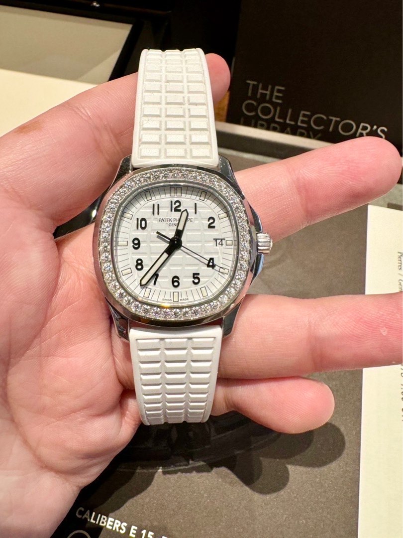 2015 Patek Philippe Ladies Aquanaut Diamonds White 5067A