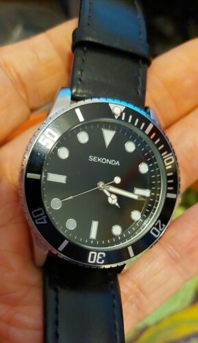 Sekonda submariner outlet watch