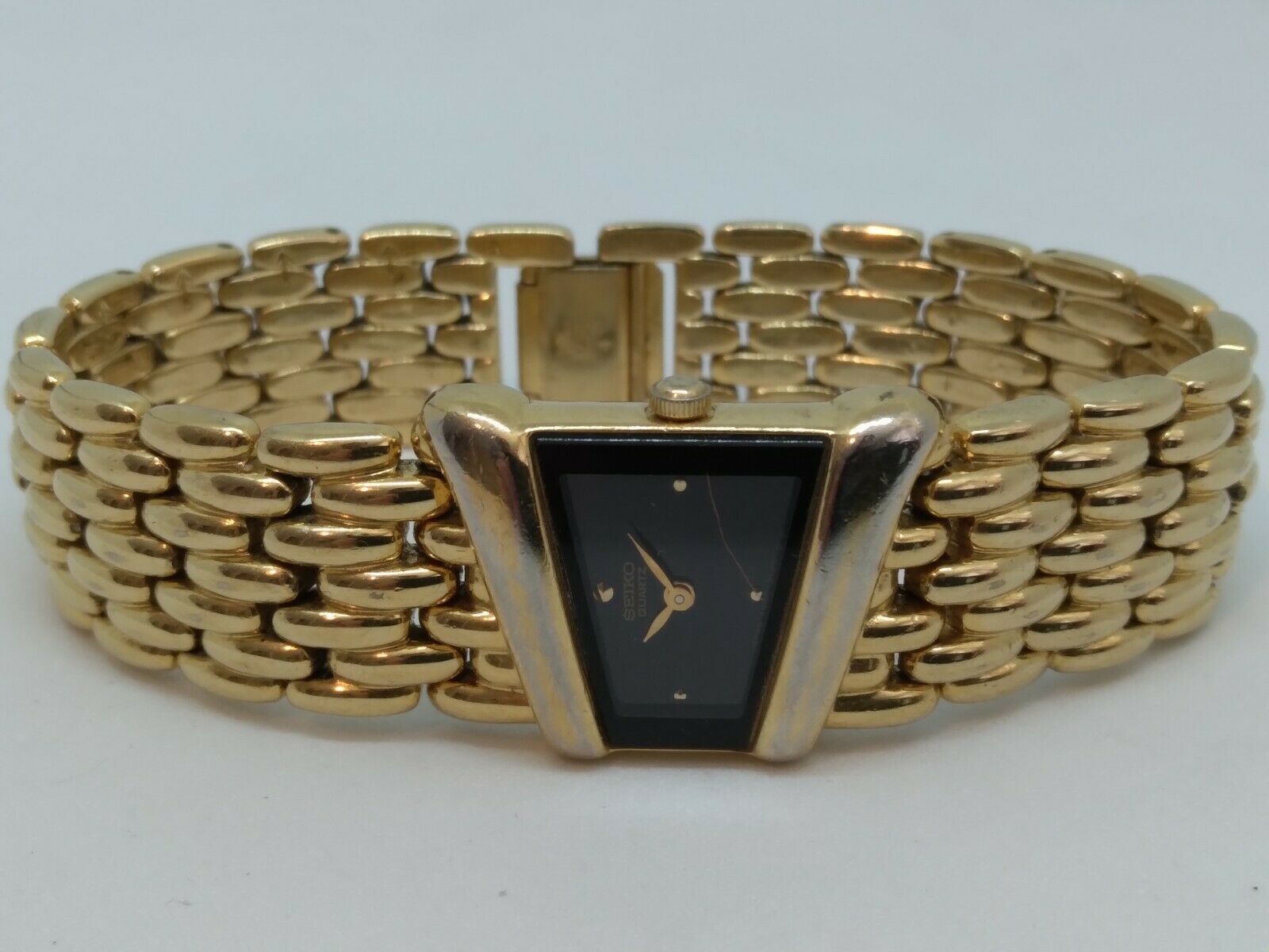 Seiko 4N00-5749 Women Watch 19mm Black Dial Gold Tone New Battery 7.5\