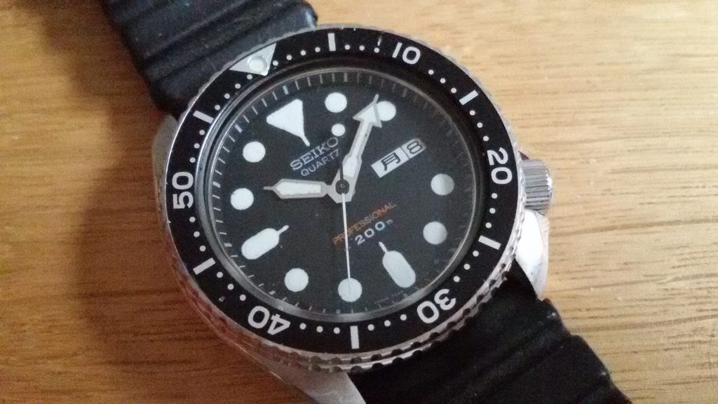 SOLD: Seiko 7548-7010 200m Professional Quartz Diver from